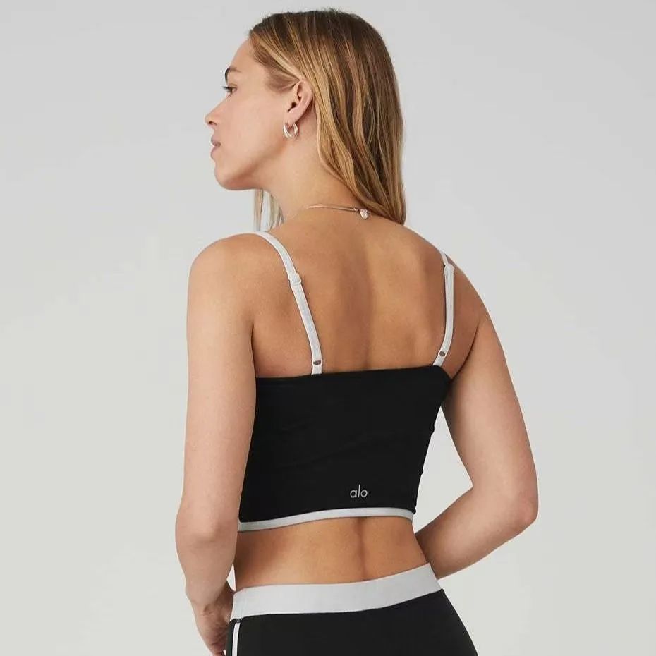 ALO Yoga ブラック スポーツショーツ S alo ブラック ショートパンツ sサイズ ALOYOGA - メルカリ