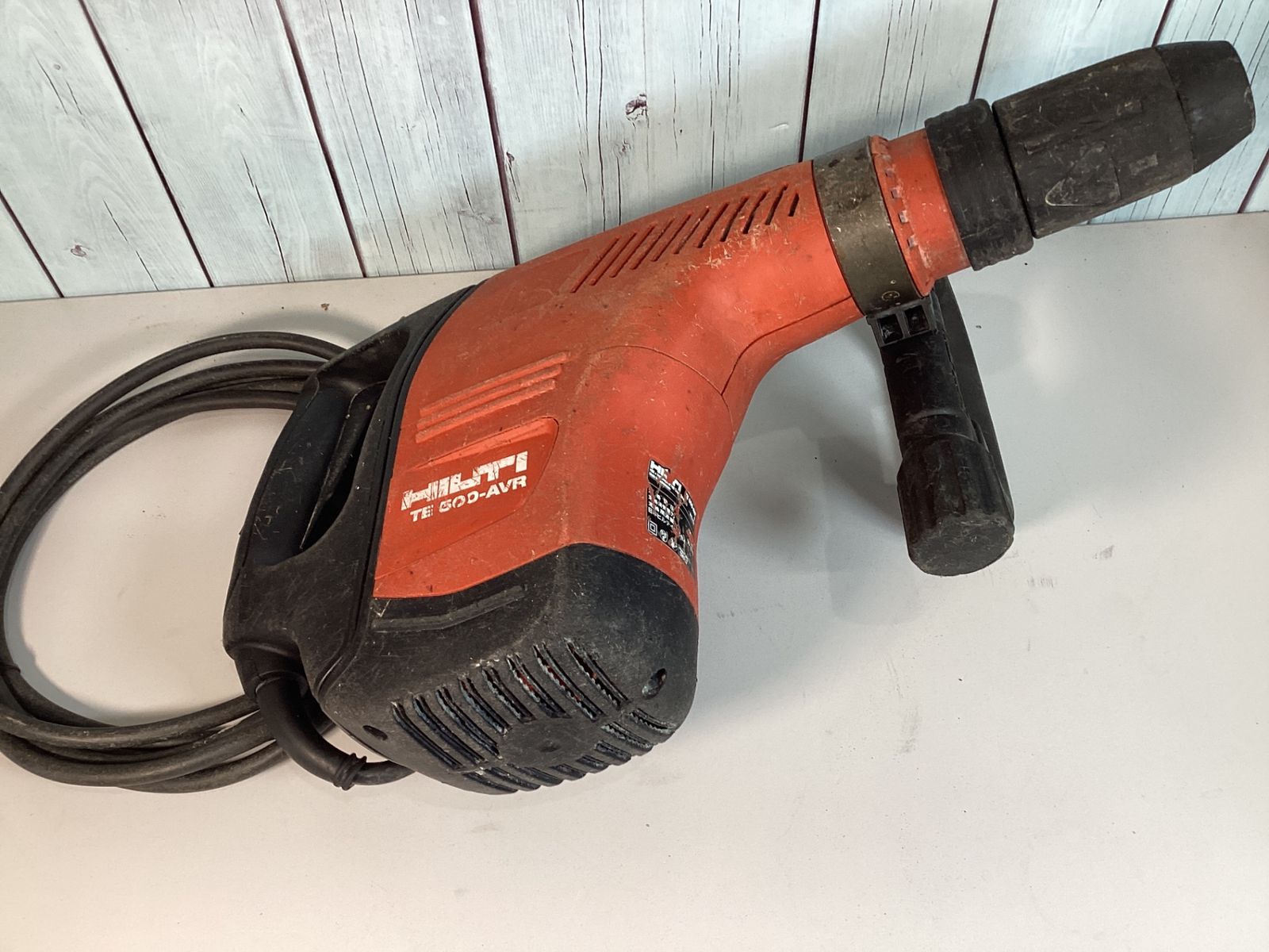 ☆ヒルティ(HILTI) コード式ハツリ機 TE500-AVR - メルカリ