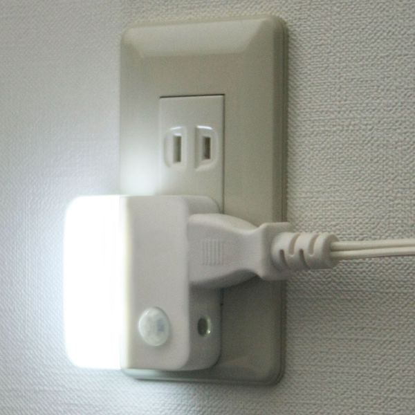 明暗-人感センサー