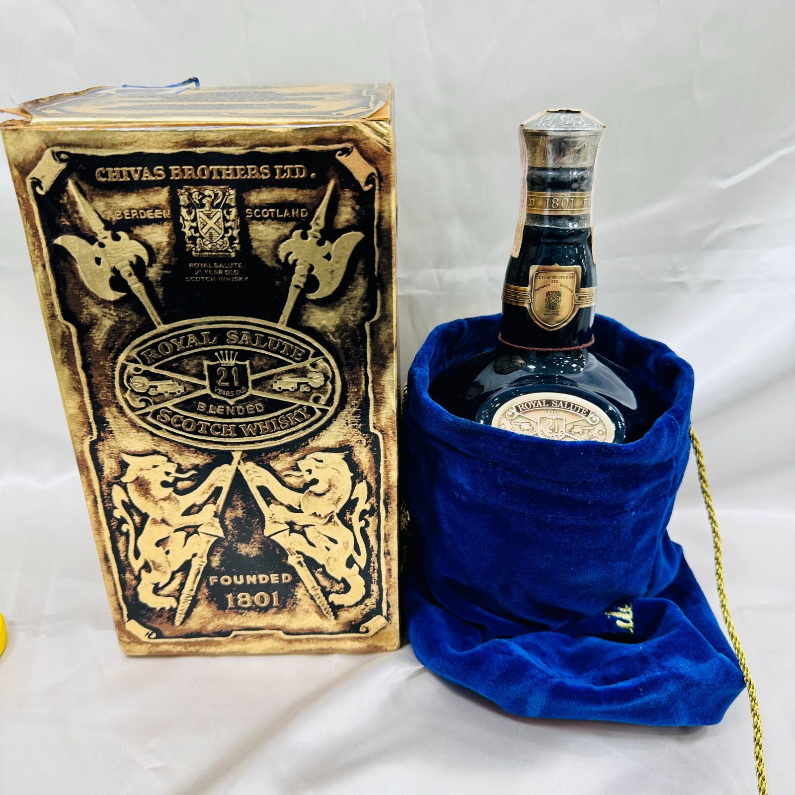 A【古酒】CHIVAS BROTHERS シーバスブラザーズ ROYAL SALIUTE ロイヤルサルート 21年 BLENDED SCOTCH  WHISKY 未開栓 箱付き 袋付き 700ml ブルーボトル - メルカリ