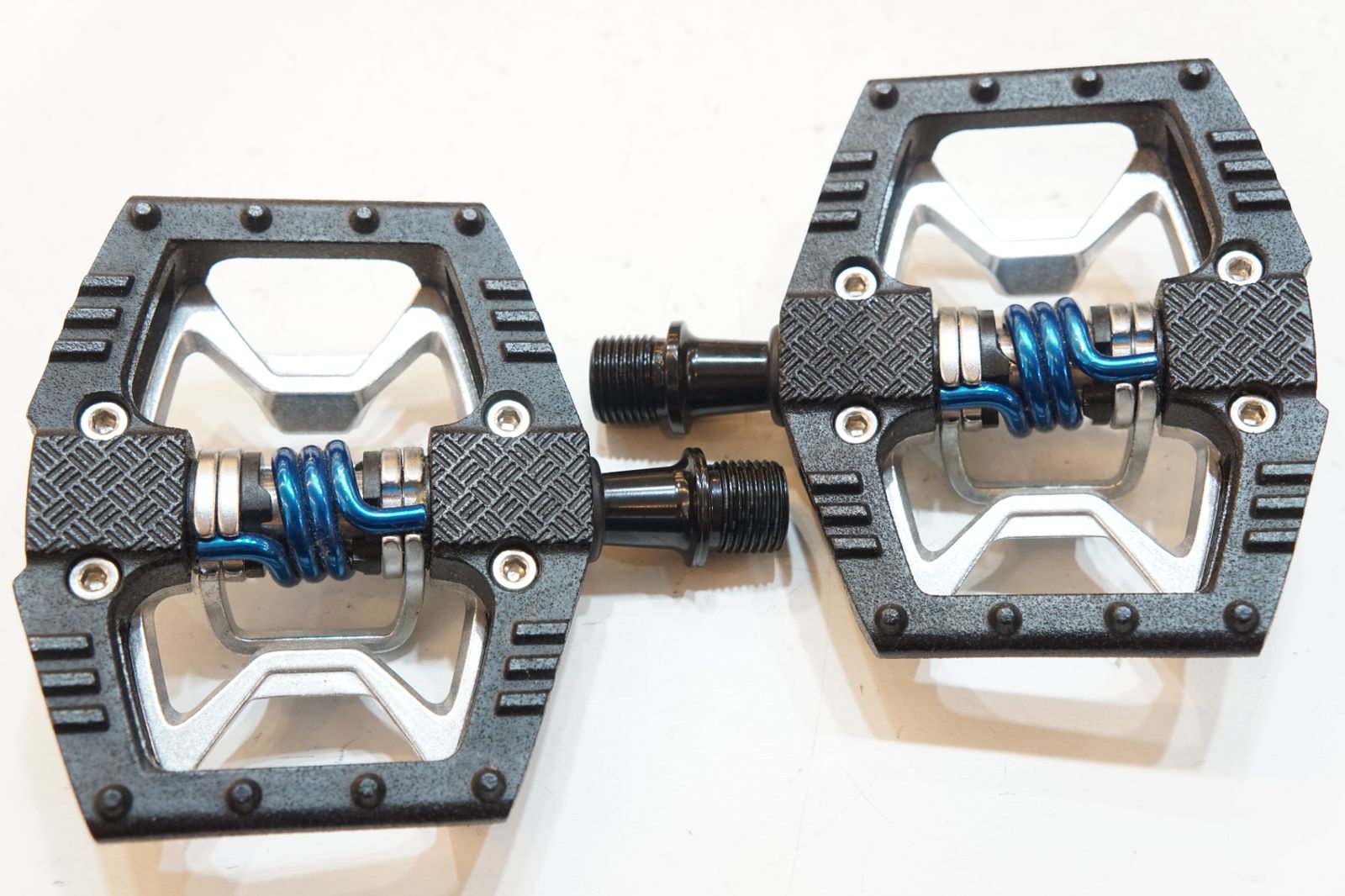 クランクブラザーズ(CRANK BROTHERS) ペダル キャンディ3 V3 ダークレッド 574650 574650 自転車 ペダル クランクブラザーズ スタンプ 1 スモール ラージ ペダル フラットペダル crank brothers MTBペダル |