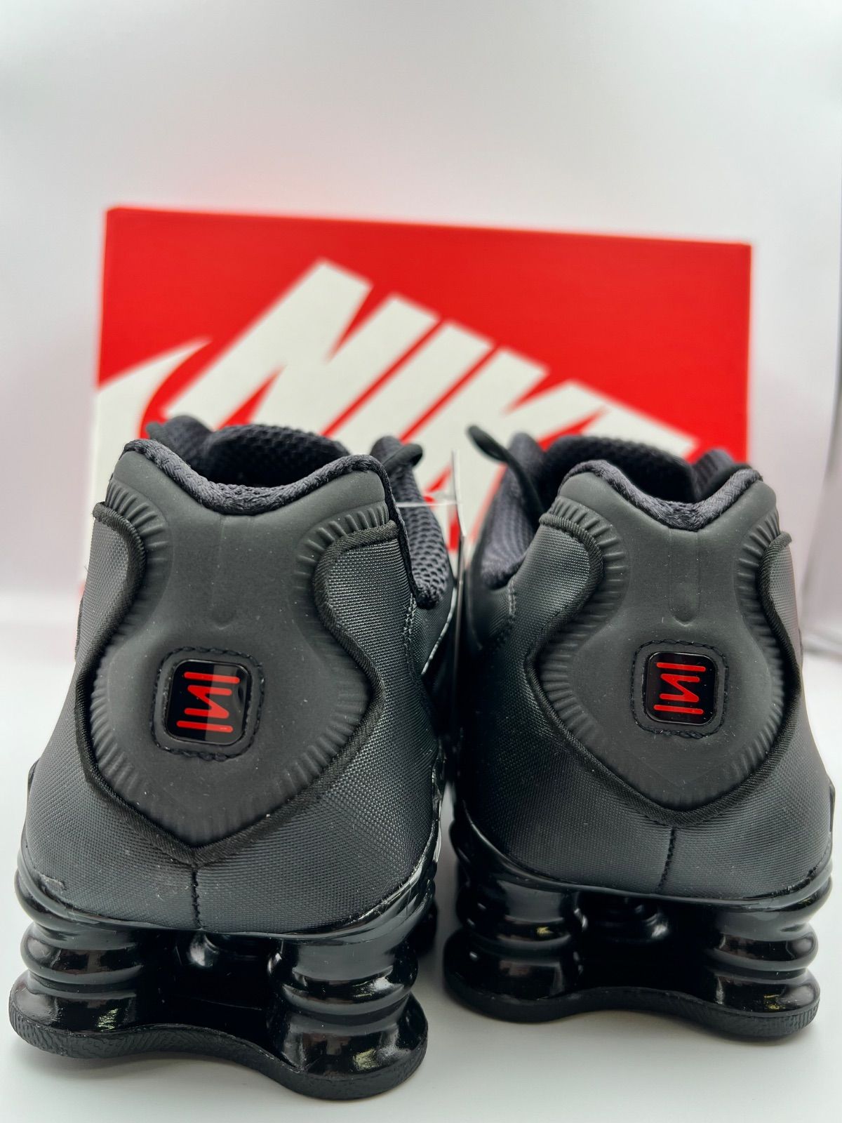 ナイキ ショックスTL ブラック/メタリック ヘマタイト/マックスオレンジ Nike ShoxTLブラック/メタリックヘマタイト/マックスオレンジ