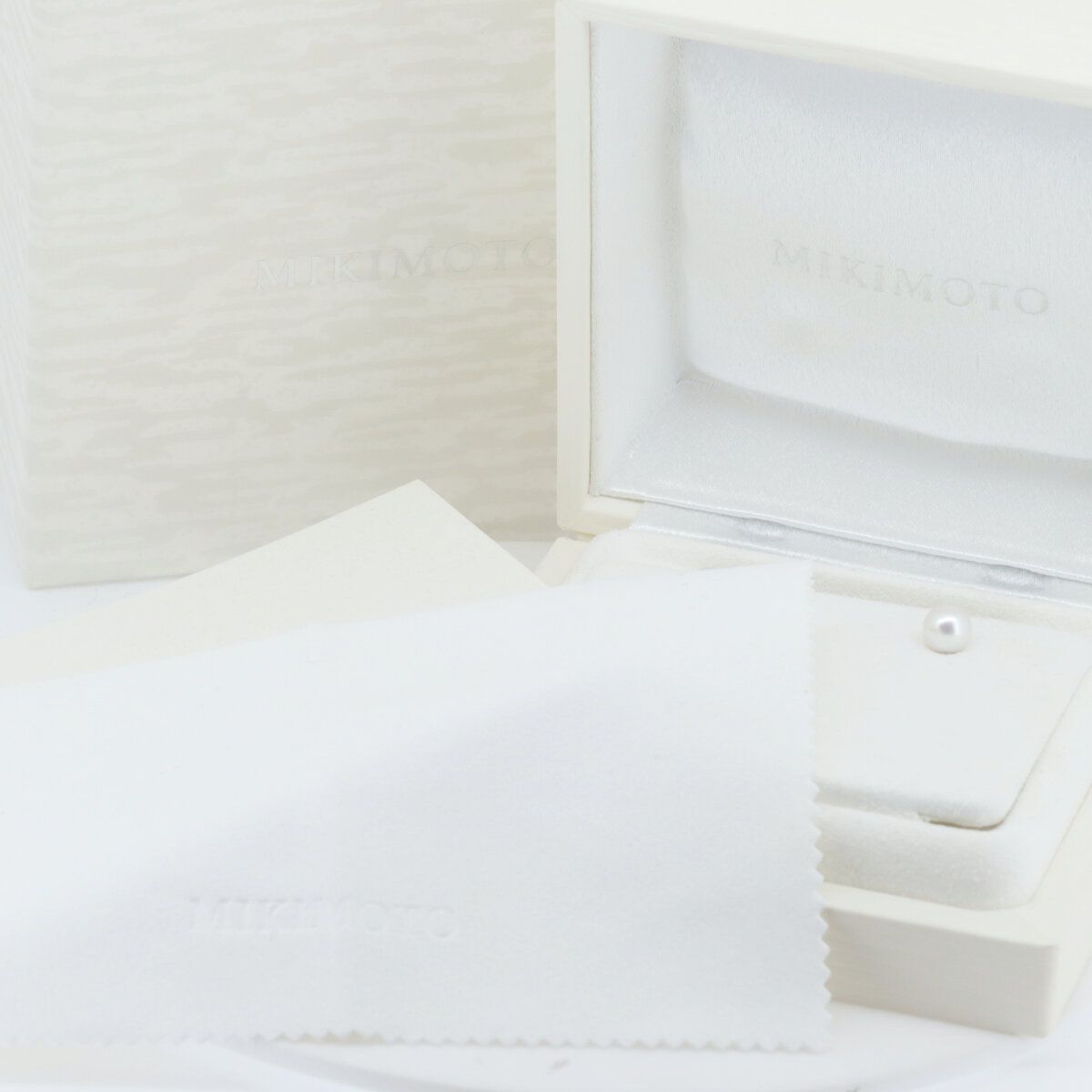 ミキモト パール ピアス 6.1ミリ 真珠 K18WG(18金 ホワイトゴールド  