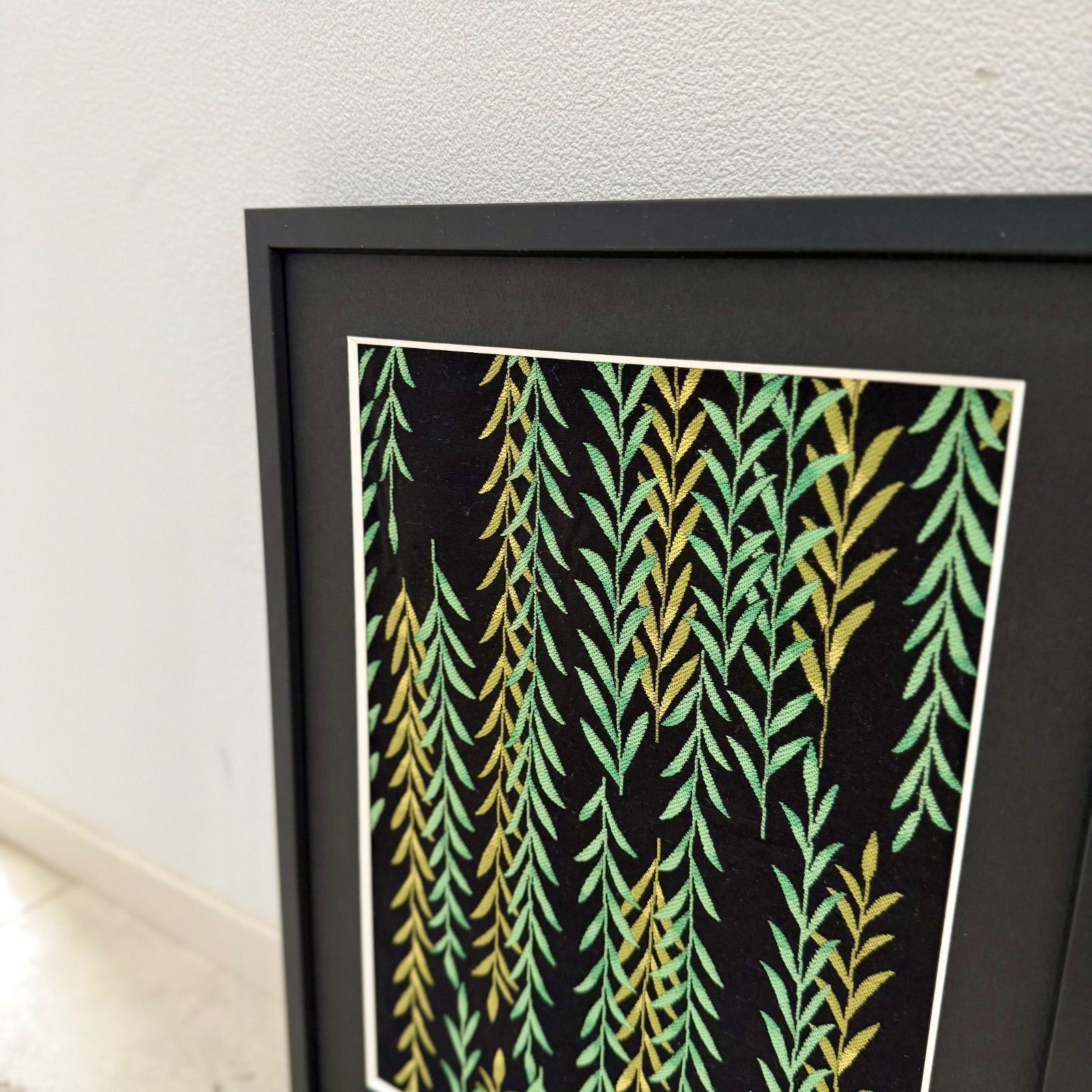 京都帯屋さん フレーム入りシルク織物アート 柳 黒