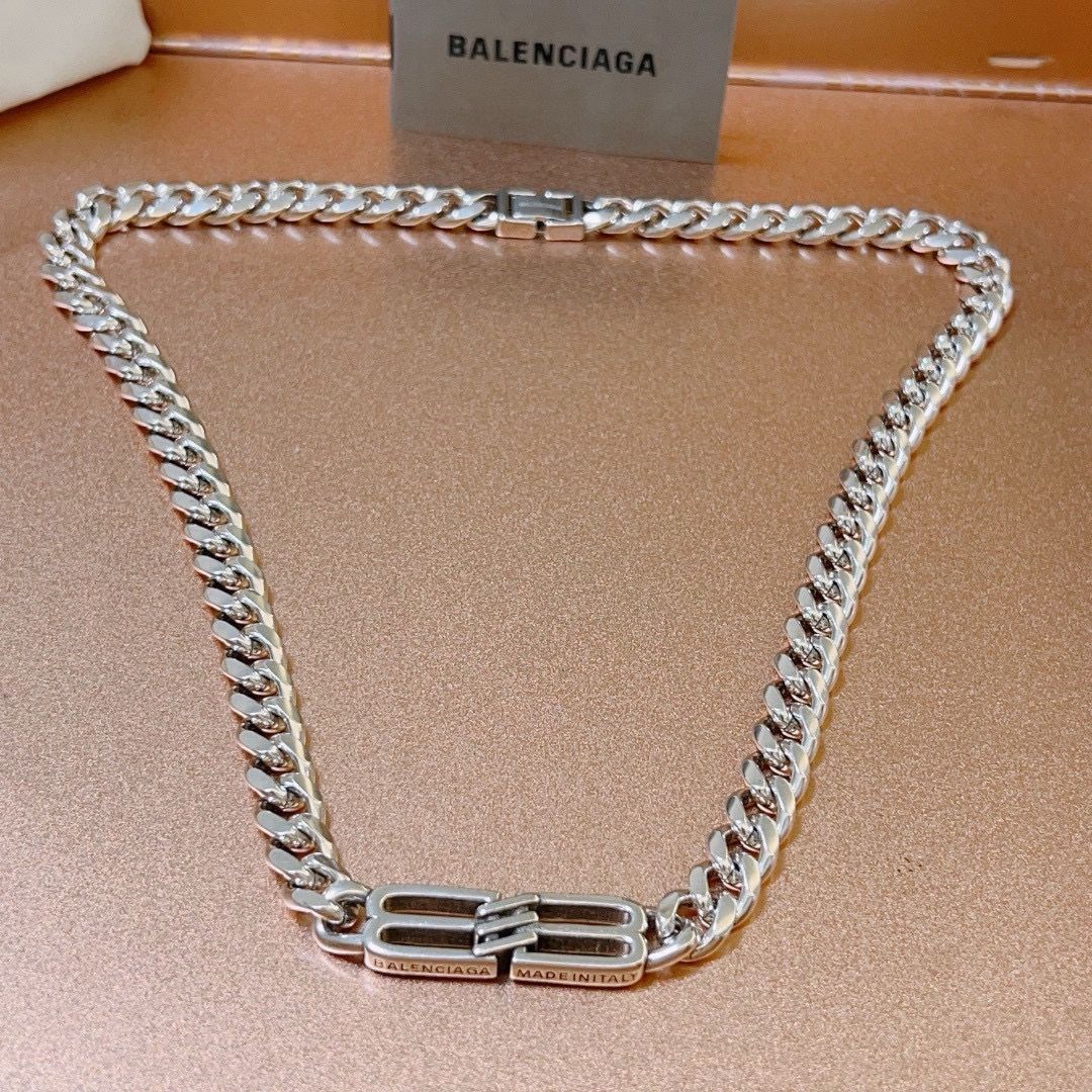 balenciaga bbロゴ ネックレス