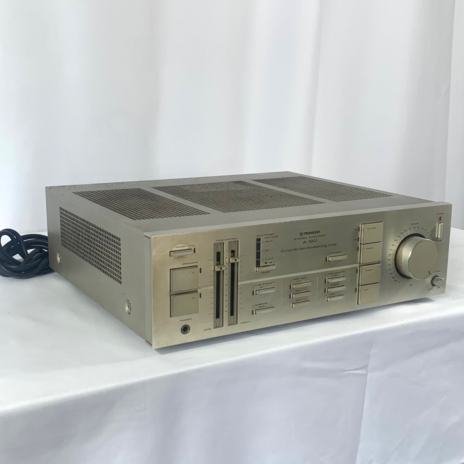 ■【￥69,800・1982年】PIONEER　A-120 プリメインアンプ □【￥69,800・1982年】PIONEER A-120 プリメインアンプ アンプ