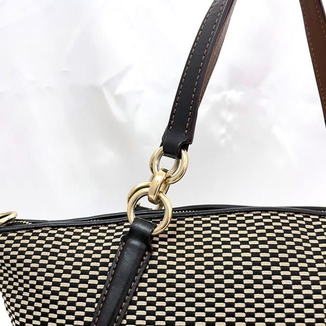 コーチ 2way バッグ ブラック ベージュ ミルク F27576 美品 - メルカリ
