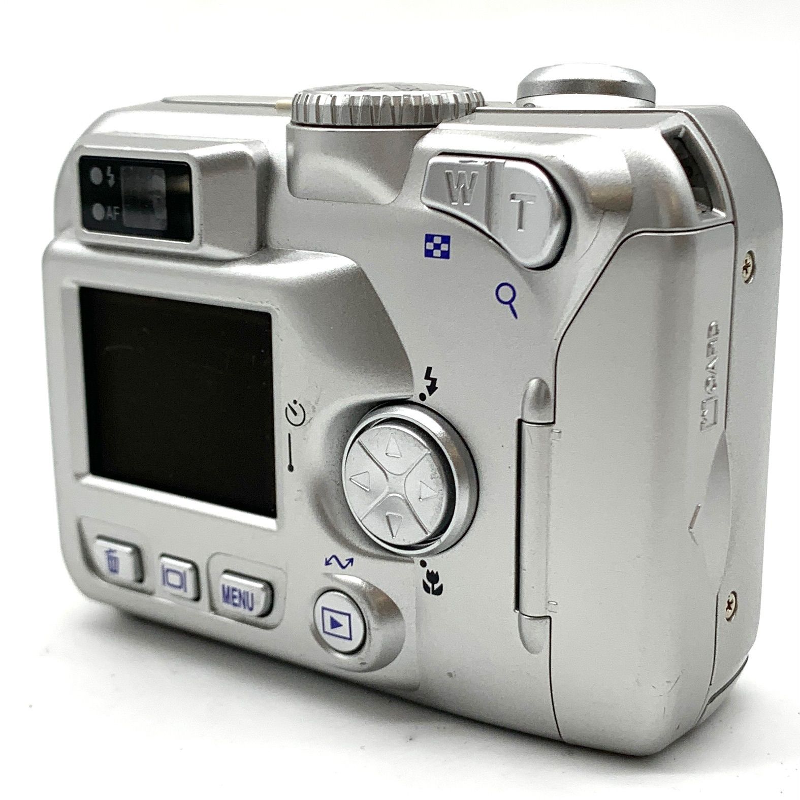 Nikon COOLPIX 2100 シルバー ニコン デジカメ コンデジ ニコン Nikon デジタルカメラ CoolPix 2100 200万画素 [E2100