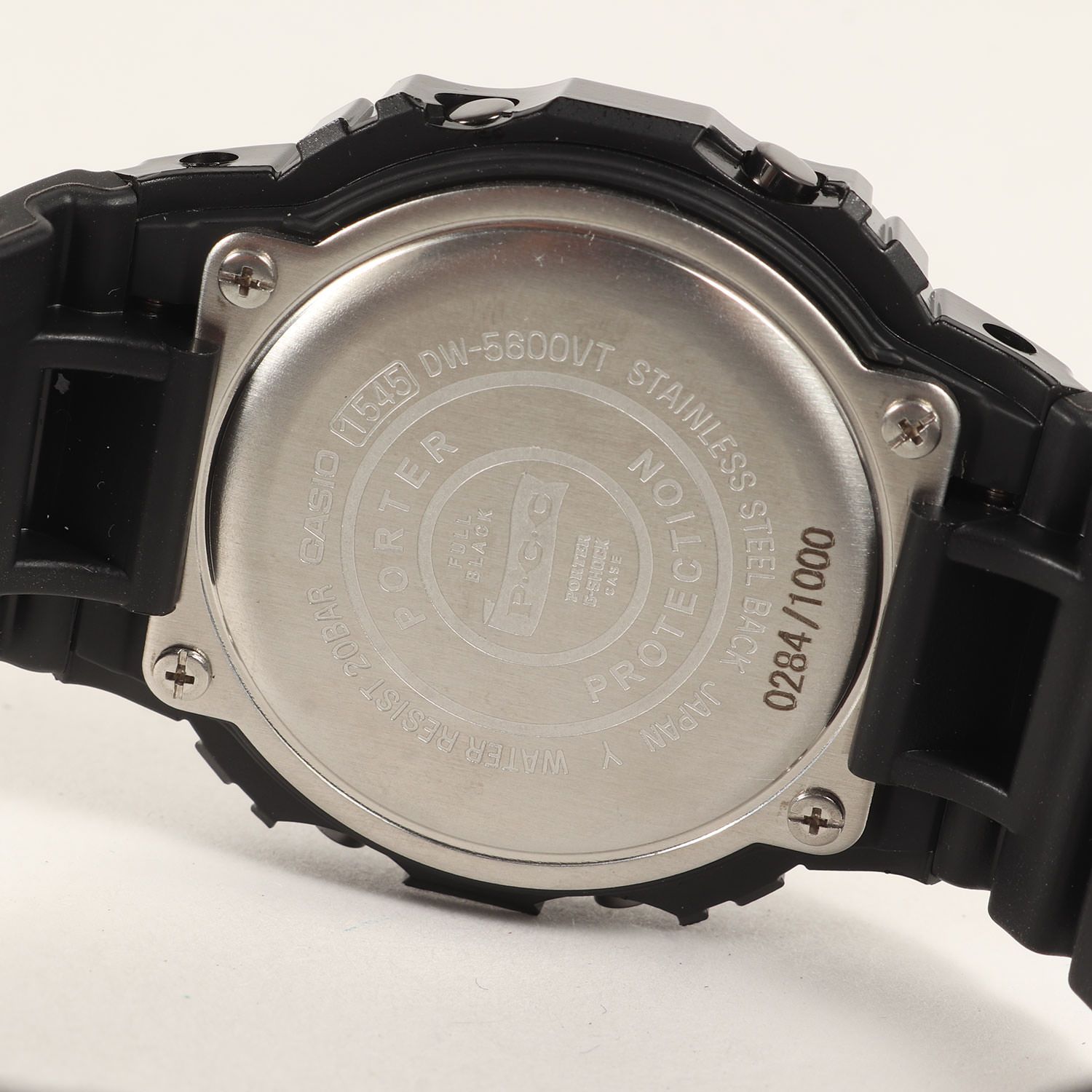 美品 PORTER ポーター 00s 1000本限定 G-SHOCK DW-5600VT ブラック 黒 2009年 吉田カバン CASIO カシオ  コラボ シリアルナンバー入り【メンズ】 - メルカリ