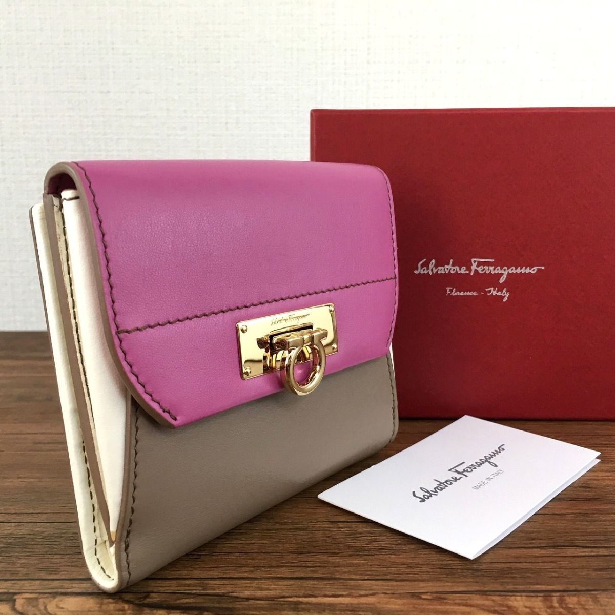 極美品 Salvatore Ferragamo Wホック財布 レザー 403-dypamak.org