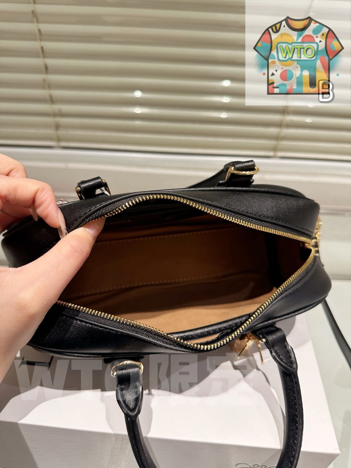 LOEWE ハンドバッグ 今日特価】LOEWE ハンドバッグ（牛皮 24×13cm） - メルカリ