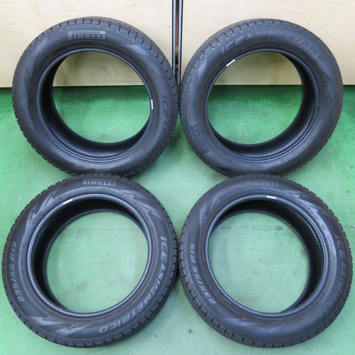 4本 21年 スタッドレス 235 55 R 19 ピレリ アイスアシンメトリコ RAV 4 アウトランダー エクストレイル CX 60等 5040310イスタ