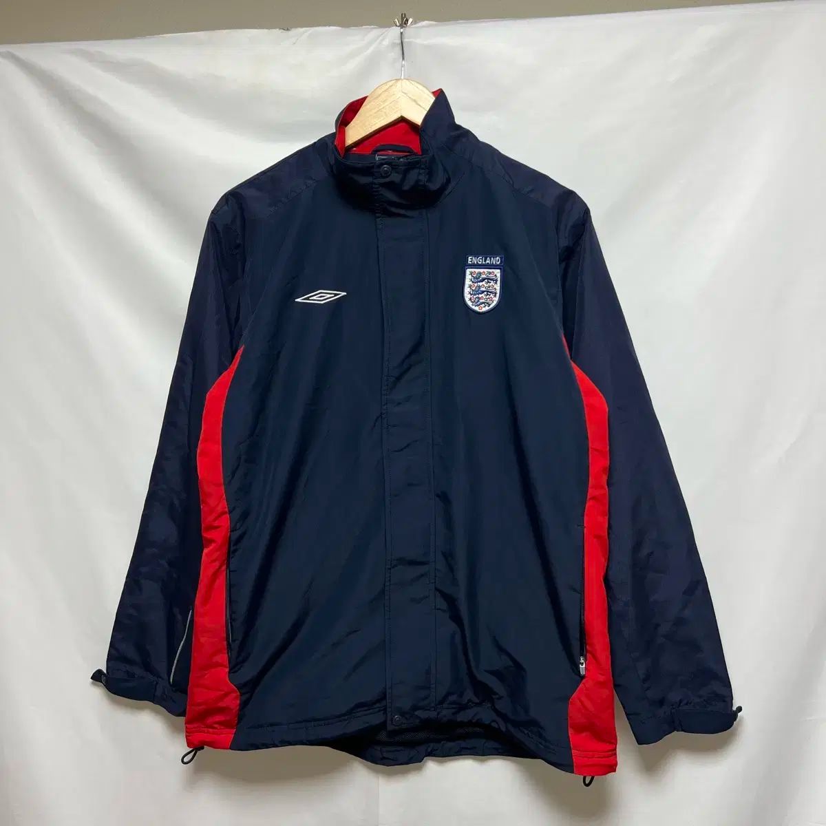Umbro イングランド代表 ウィンドブレーカー 純正品/ L アンブロ (UMBRO) イングランド サッカー 韓国国家