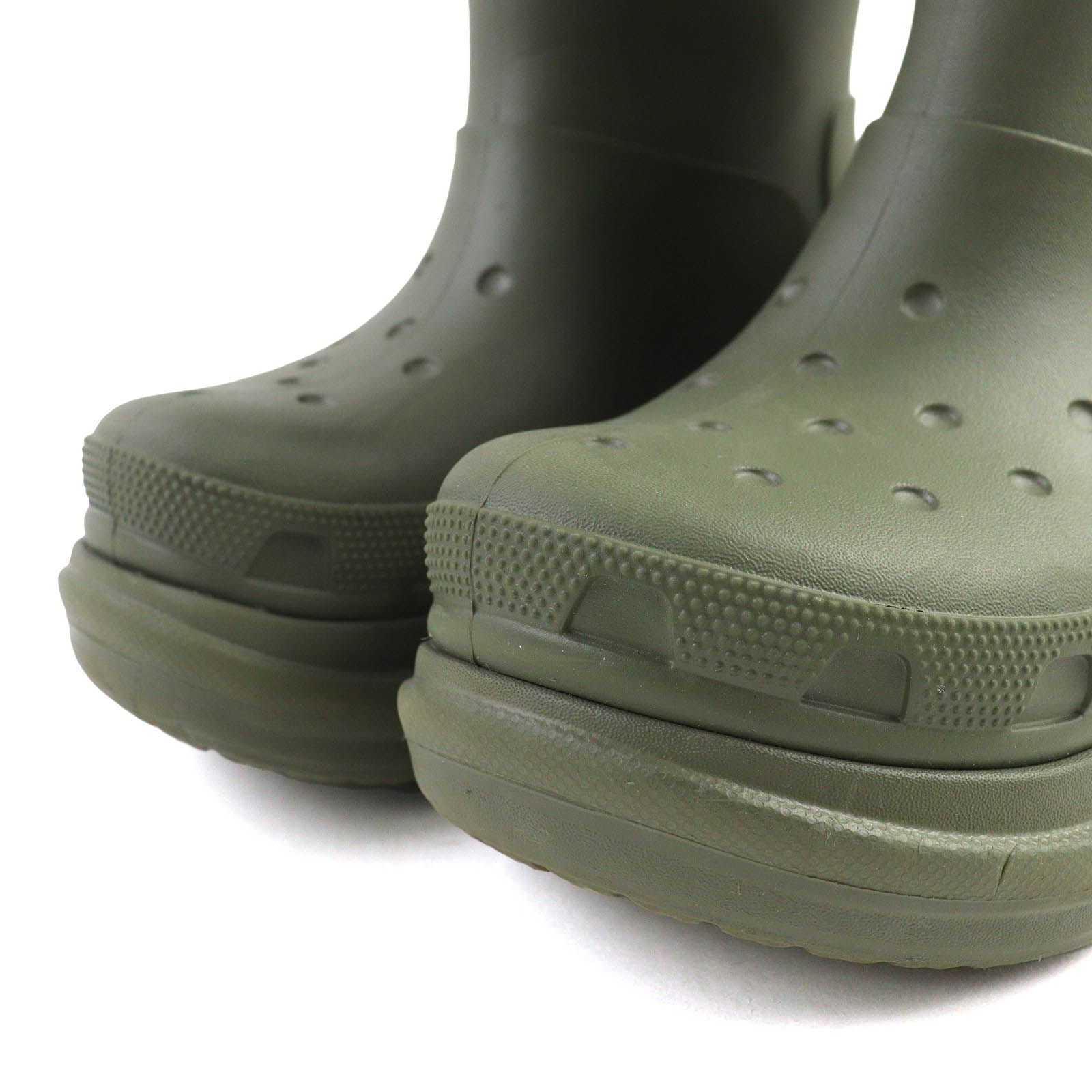 クロックス 677388