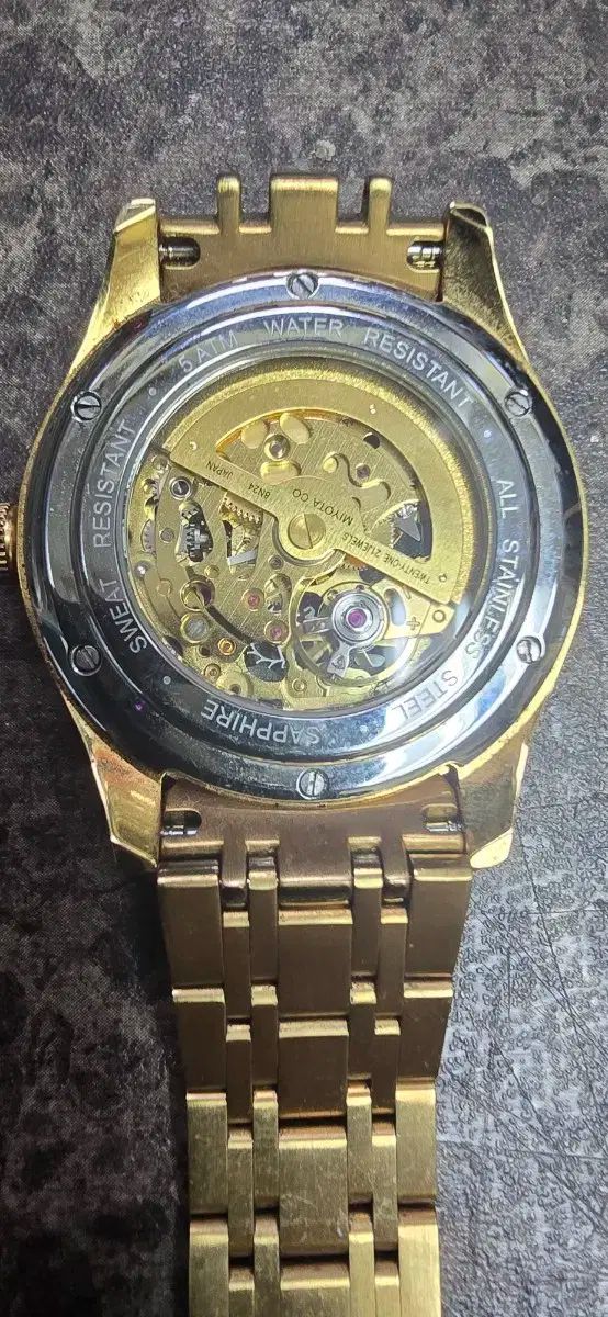 BINLUN ゴールド オートマティック 時計です BINLUN 腕時計 ウォッチ