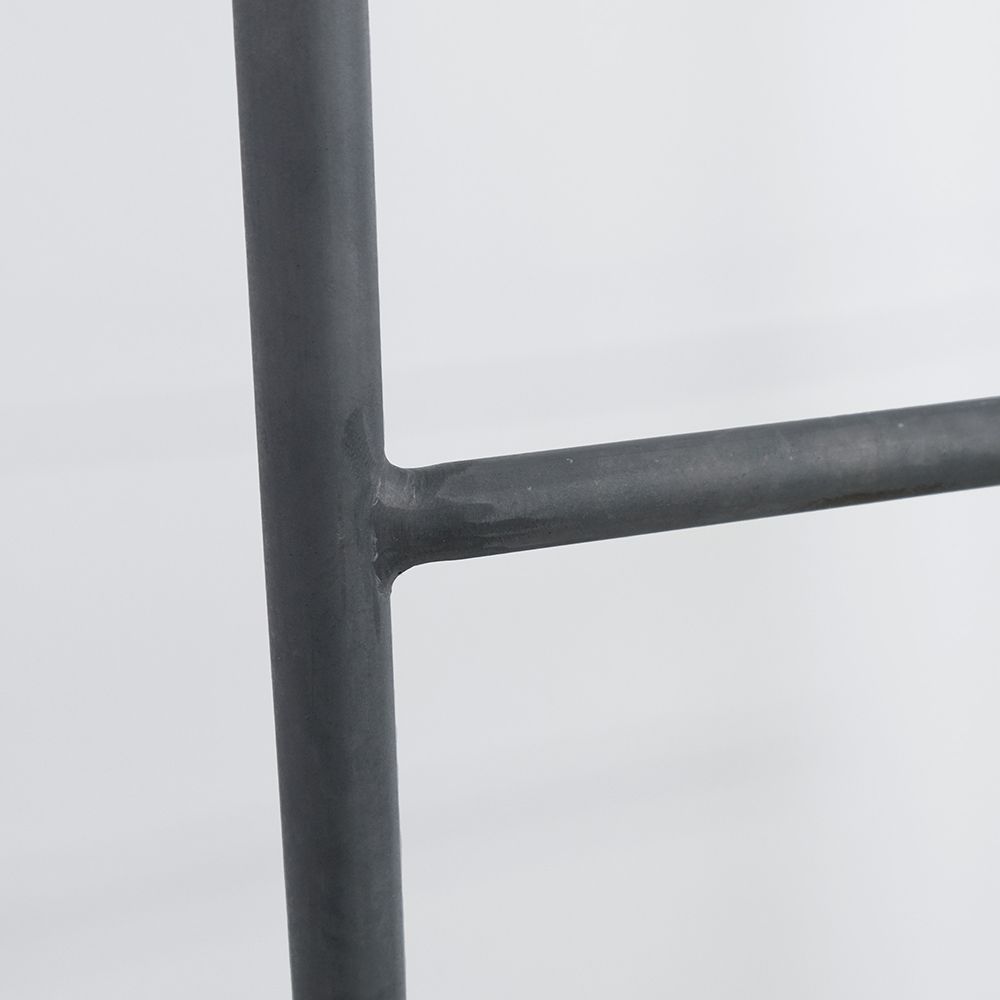 立てかけるだけで壁が収納スペースになる アイアン