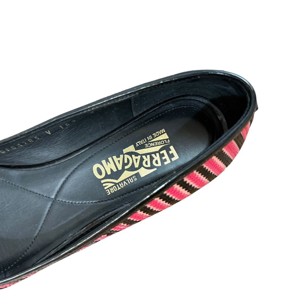 ピンク ブラック