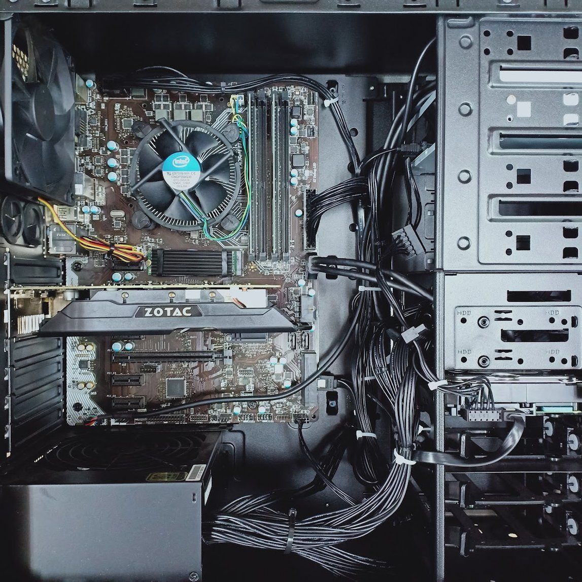 最終大幅値下げ！メモリ大盛、ダブルドライブの自作ゲーミングPC！i7 SSD ダブル水冷”仕様のG-Tune最強ゲーミングPCが店頭販売スタート