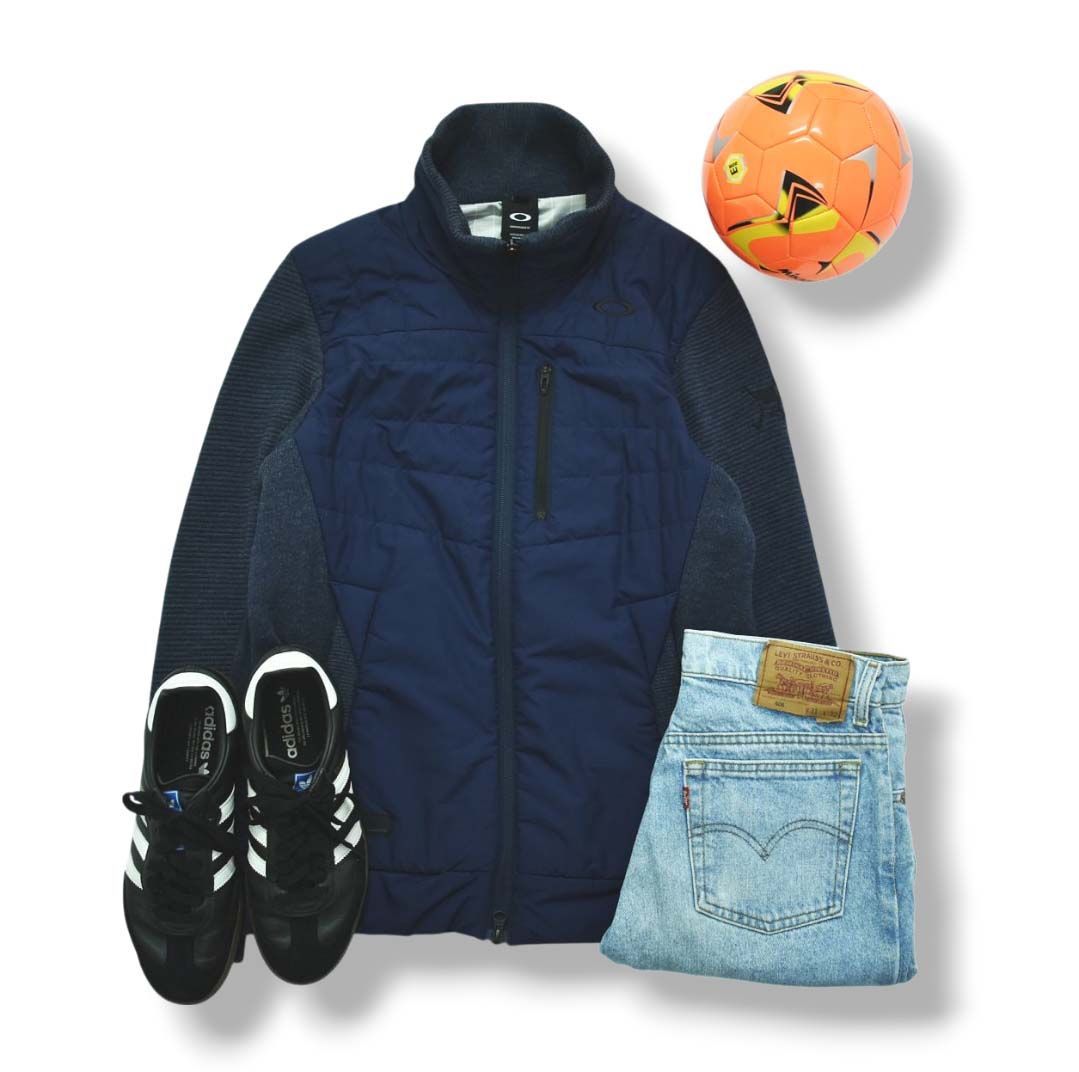 OAKLEY パフォーマンスフィットジャケット キルティング 中綿 ドクロ OAKLEY パフォーマンスフィットジャケット キルティング 中綿 ドクロ