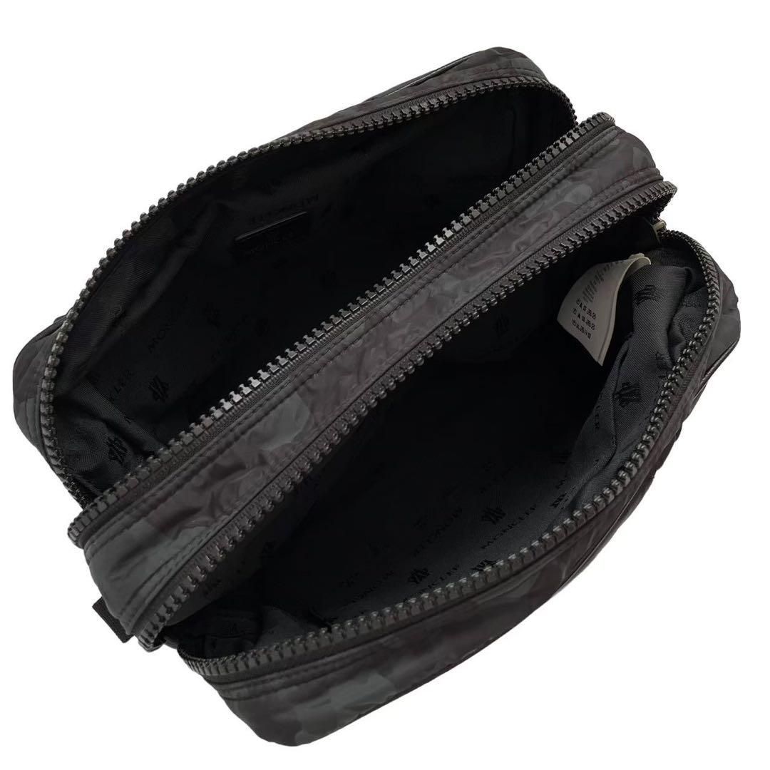新品未使用品MONCLER モンクレール ポーチ グレー ブラック 迷彩 MONCLER モンクレール 迷彩ポーチ 深緑 黒 セカンドバック メンズ