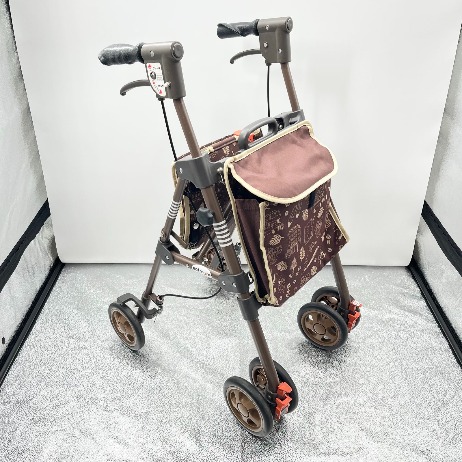 アクトモア パピー ブラウン 折りたたみ歩行器 シルバーカー 360°回転