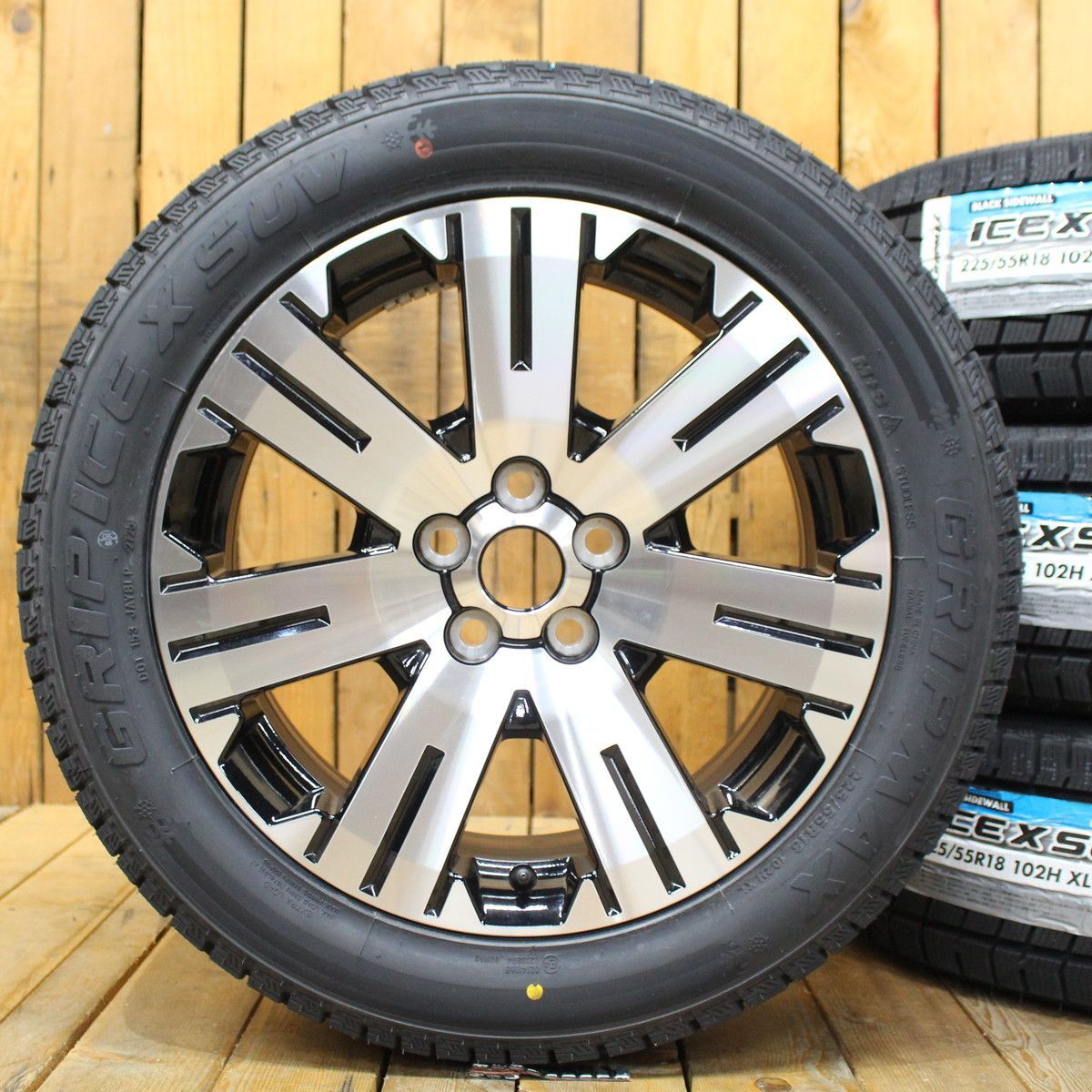 三菱 純正 デリカD5 18インチタイヤ 4本セット デリカD5 純正タイヤホイールセット 18インチ タイヤ ホイール 4本