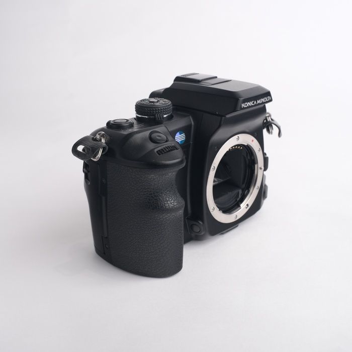 MINOLTA ミノルタ α-7 a-7 ブラックボディ フィルムカメラ オート