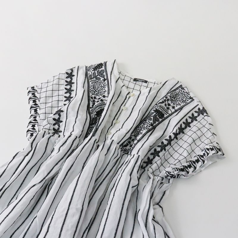 美品マーブルシュッドエンゼルフィッシュ刺繍フレンチスリーブコットンホワイトF マーブルシュッド marble SUD 美品 2022SS Angelfish 刺繍 フレア