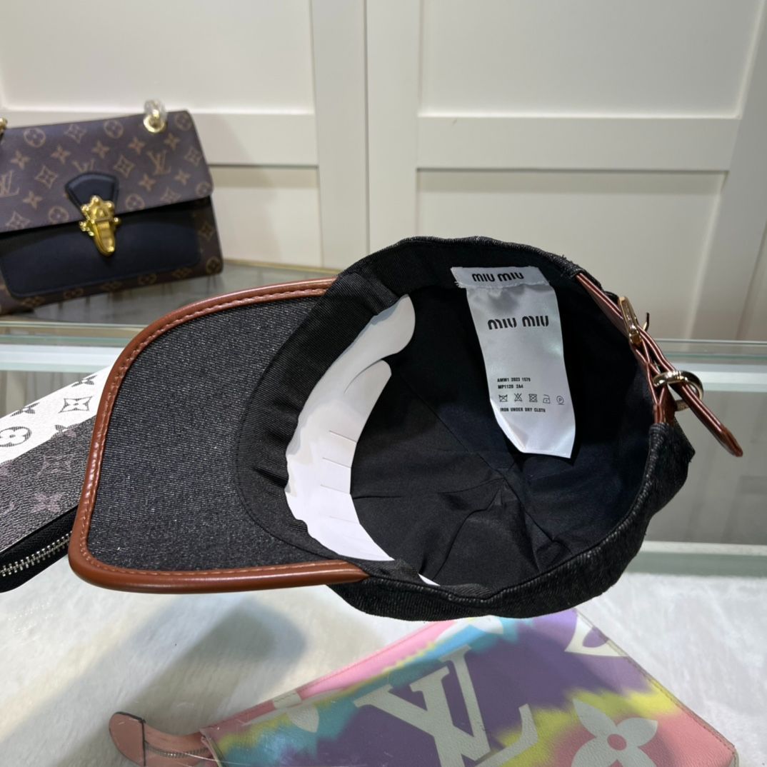 ☆大人気 MiuMiu ミュウミュウ ベースボールキャップ