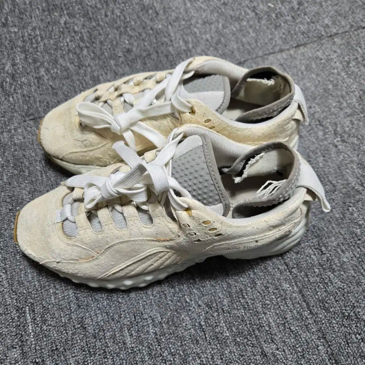 AcneStudios(アクネストゥディオズ) マンハッタン 265