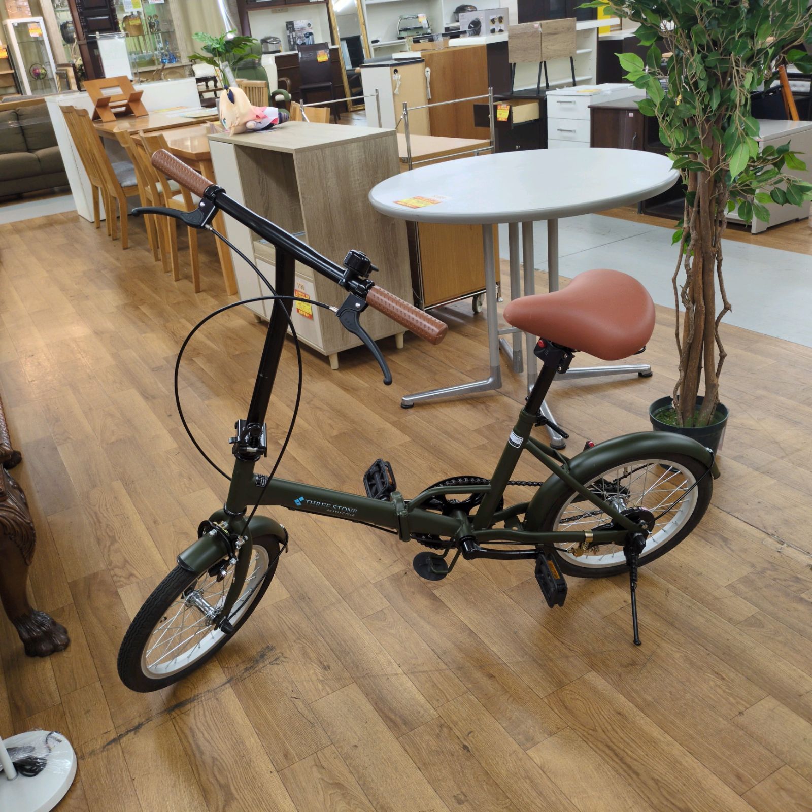J265 ★若干小キズ有り★折りたたみ自転車★THREE STONE★16インチ J265 ☆若干小キズ有り☆折りたたみ自転車☆THREE STONE☆16インチ