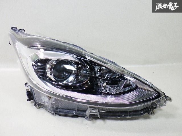 美品 アクア NHP10 中期 ヘッドライト 右 右側 ハロゲン レベ付