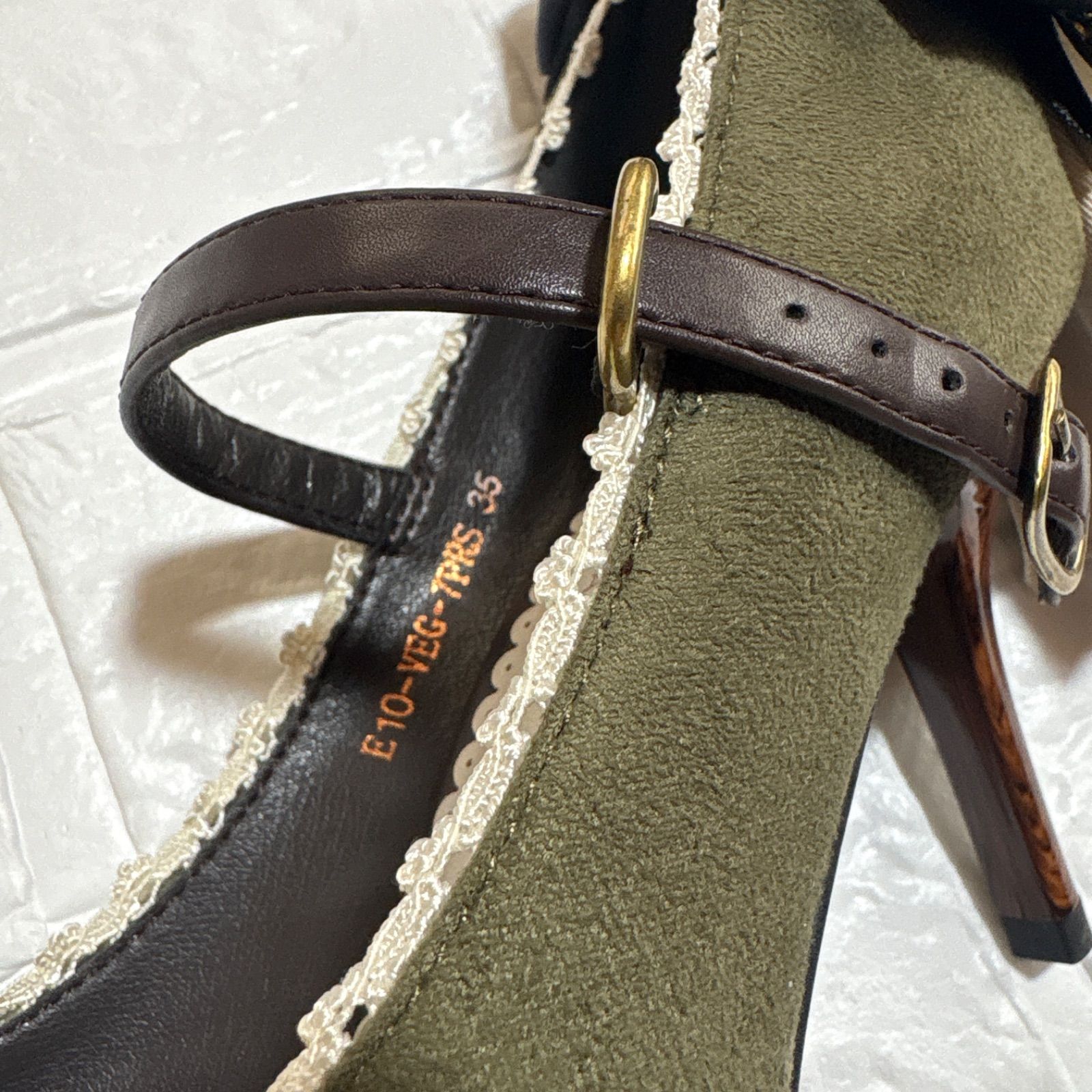 極美品　ヴァイオレット エヴァーガーデン　マイラ　コラボ　パンプス　箱付き　23 極美品 ヴァイオレット エヴァーガーデン マイラ MAYLA 2.8万円 コラボ