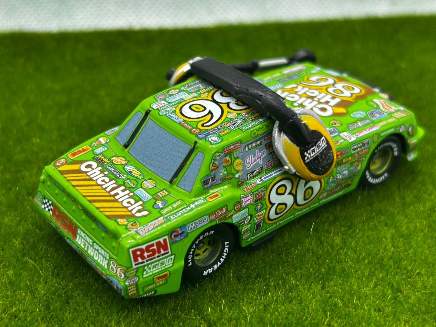 カーズ　ミニカー　7点セット Amazon.co.jp: カーズ ミニカー ピストンカップレースカー7台