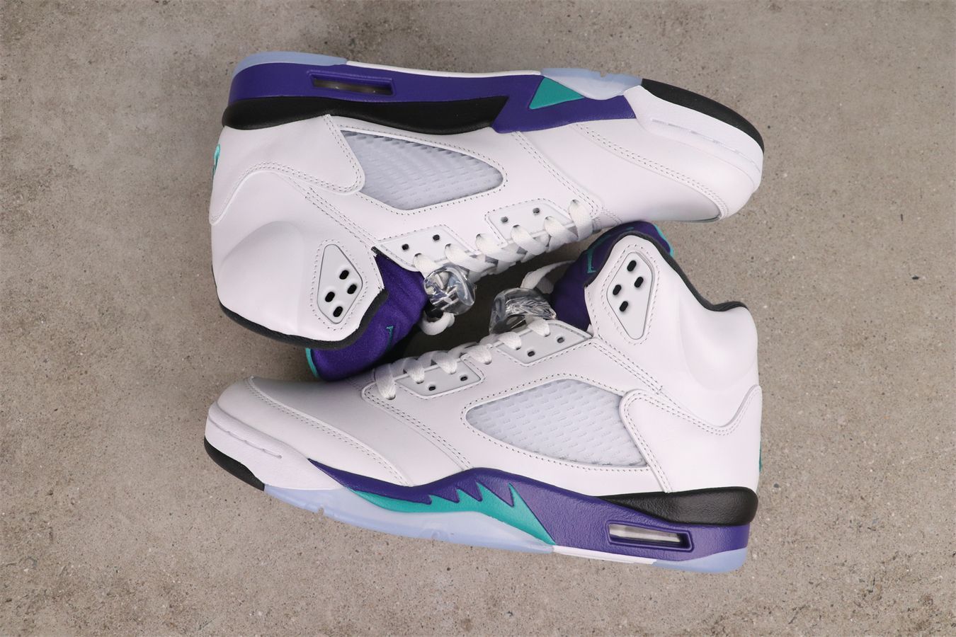 Air Jordan 5 ホワイト/パープル 今日特価】Air Jordan 5 エアジョーダン 5 HQ7978-100 ホワイト