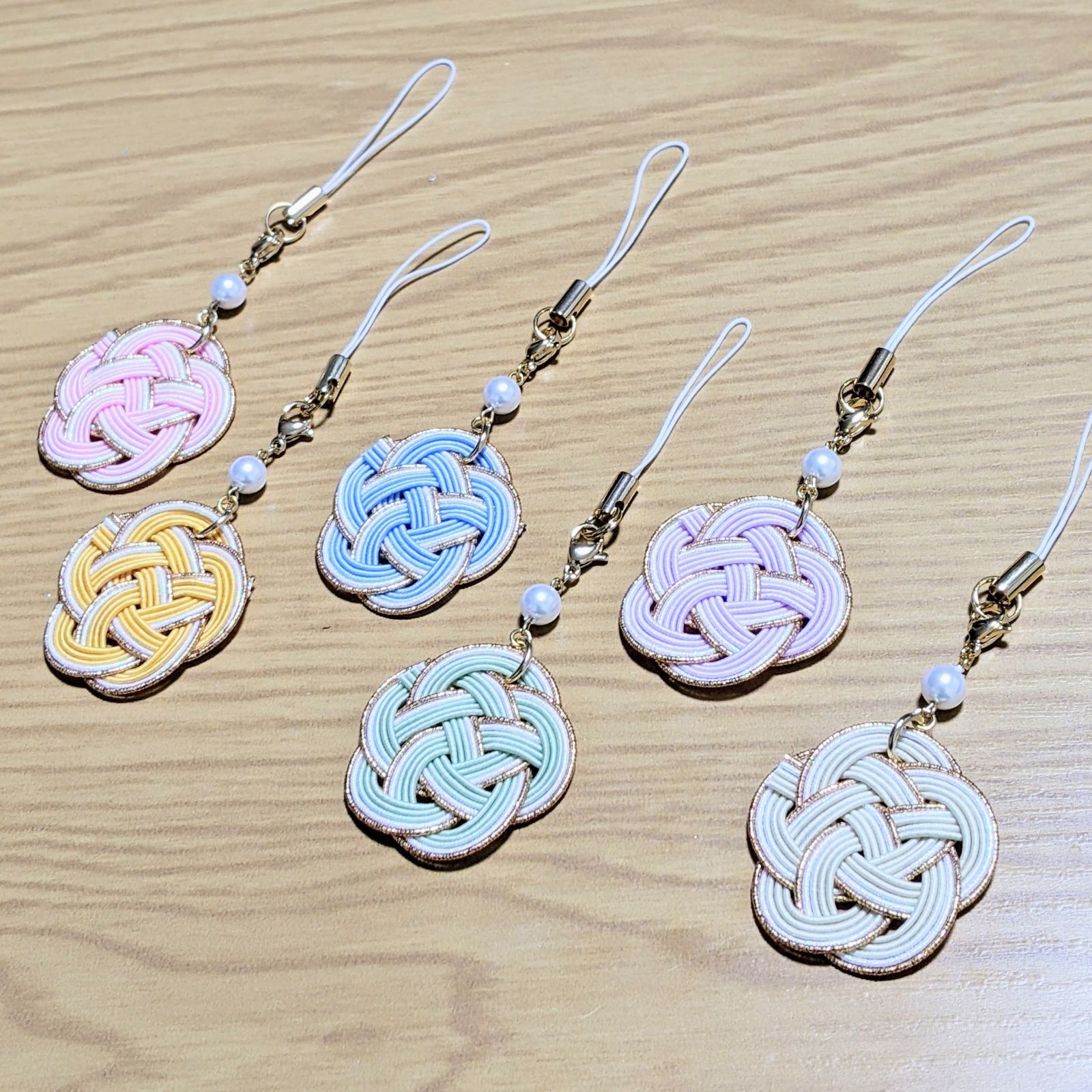 水引梅結びとパールのストラップ 桜色 ☆ピンク 桃色 - メルカリ