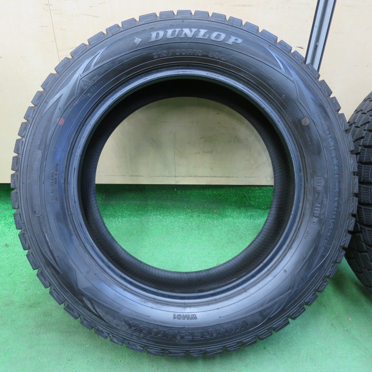 バリ溝 美品DUNLOP WINTER MAXX 215/60R16 4本セット バリ溝!! ダンロップ 215/60R16 WINTER MAXX 4本セット 2014年