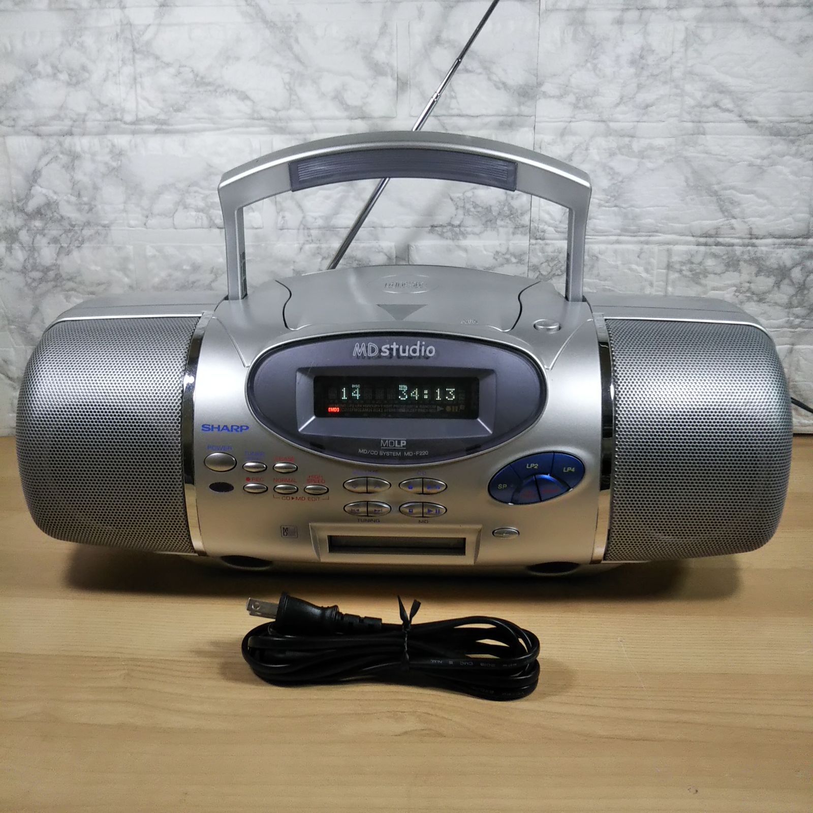 SHARP MD/CDシステム MD-F220-S ラジオ・コンポ SHARP MD-F220