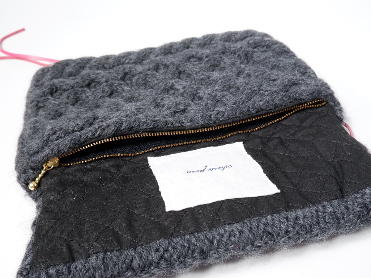 Sieste peau ニットクラッチバッグ シェルポーチ Sieste Peau シエスタポー ニットクラッチバック - メルカリ