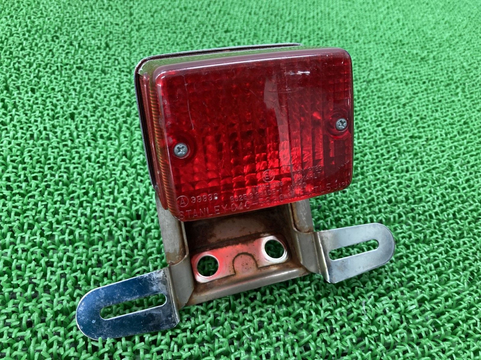 SR400 テールランプ 040-5630 ヤマハ 純正 バイク 部品 RH01J 品薄
