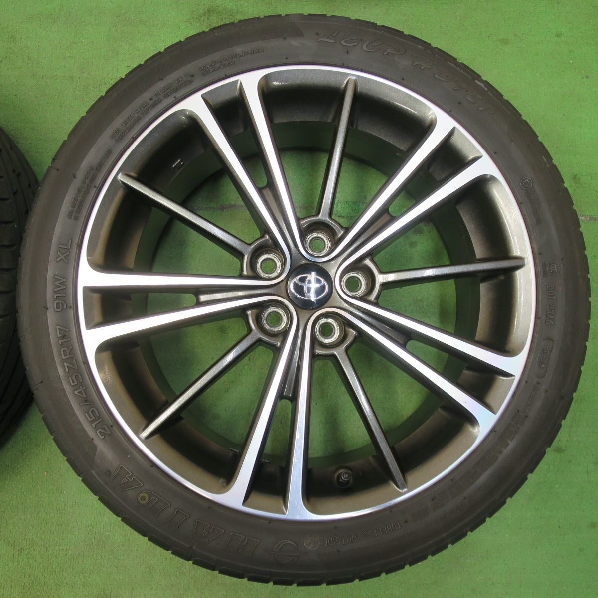 純正 ZN6 86 ハチロク 215/45R17タイヤ（4本） PCD100 86 ZN6 純正17