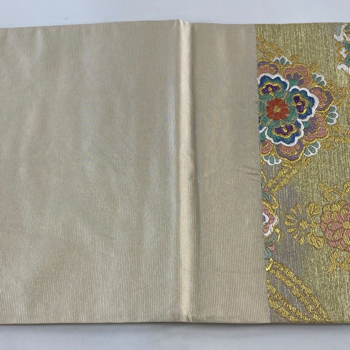 袋帯 美品 秀品 華文 桐 刺繍 箔 金色 六通 正絹 【中古