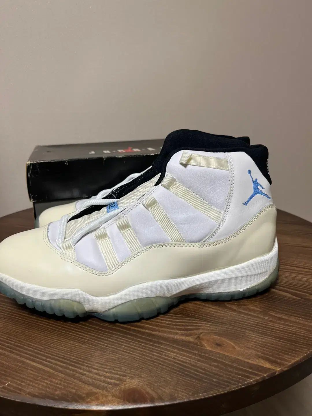 ジョーダン 11 コロンビア 1995 オリジナル レジェンドブルー