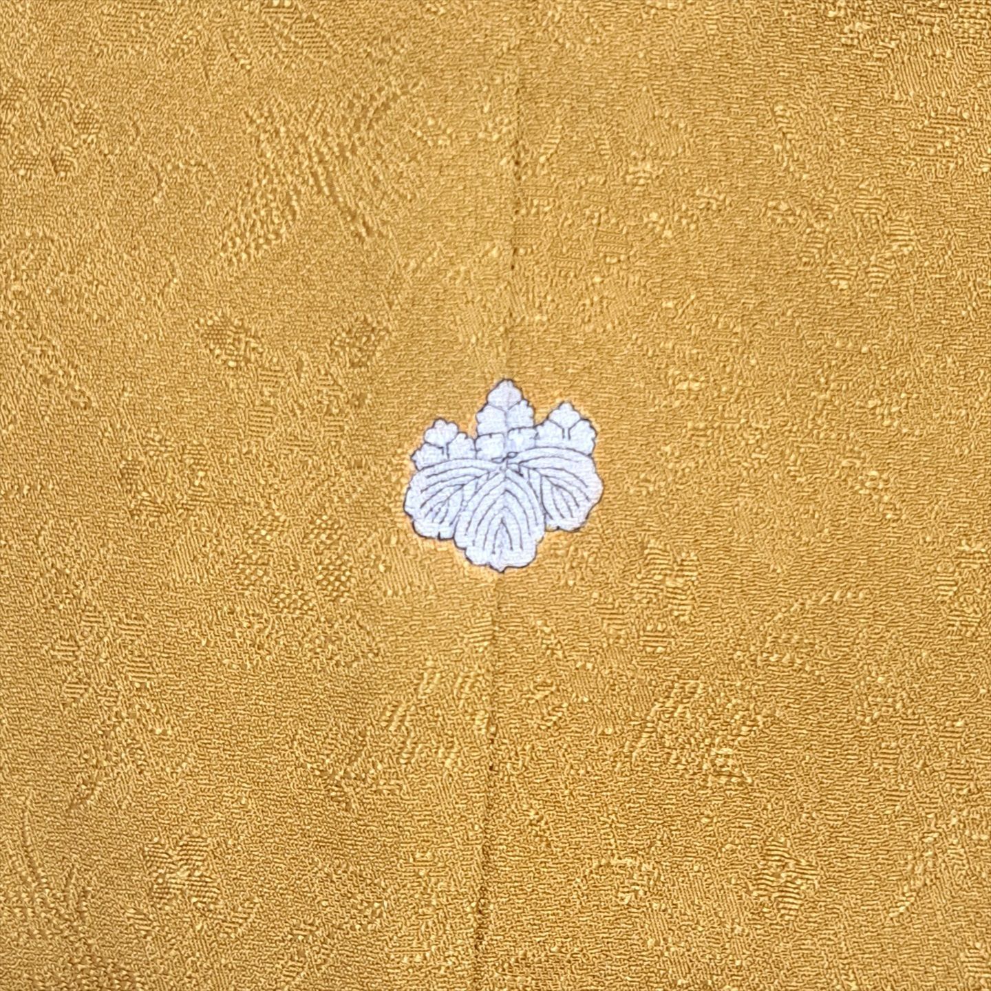 辛子色に鳳凰と草花の地紋 へ30A02