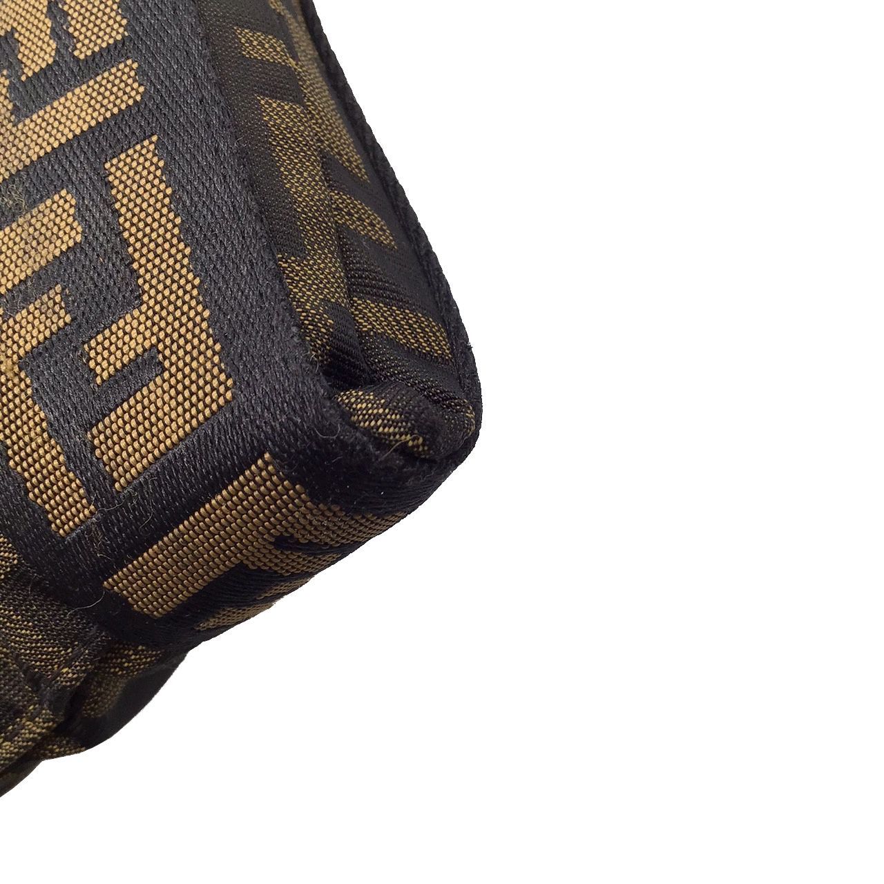 FENDI フェンディ ズッカ柄 ボディバッグ 7VA187 カーキ ブラック 