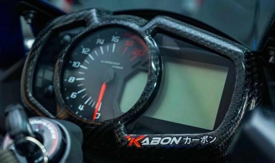 ZX-25R ZX6R カーボンスピードメーターカバー - メルカリ