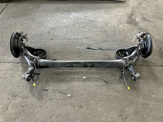 プリウス ZVW30 リアアクスルビーム G 42101-12171 202