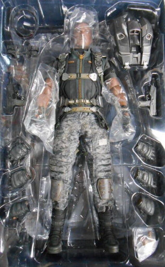 ♠ HOTTOYS