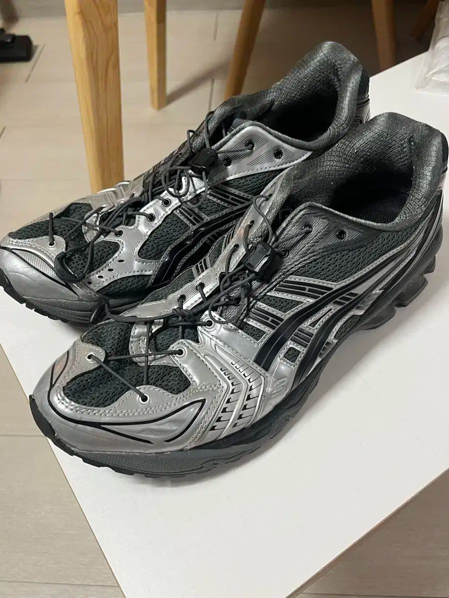 Asics アシックス UNAFFECTED アンアフェクテッド シルバームーン 290