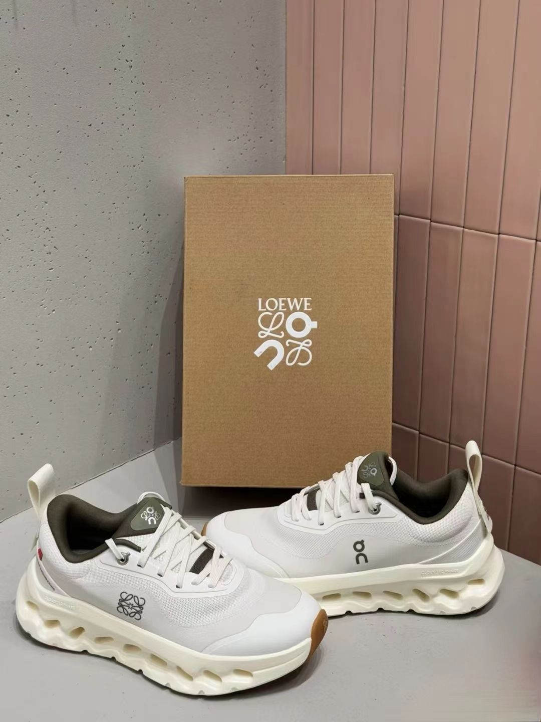 LOEWE×On クラウドティルト2.0